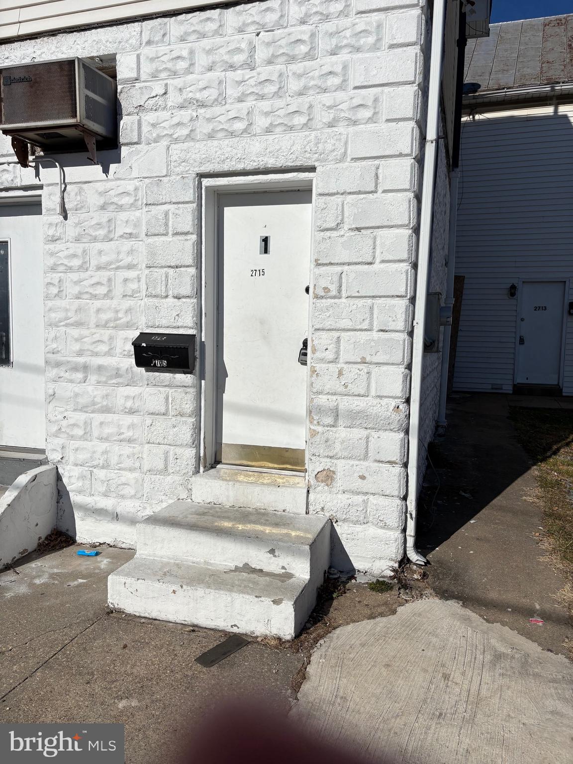 LANDSDOWNE - Residential Lease