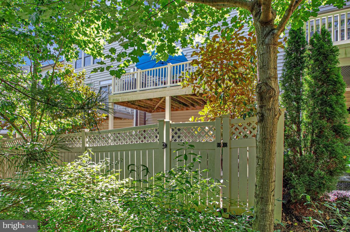 HAWTHORNES GRANT AT BRO - Residential