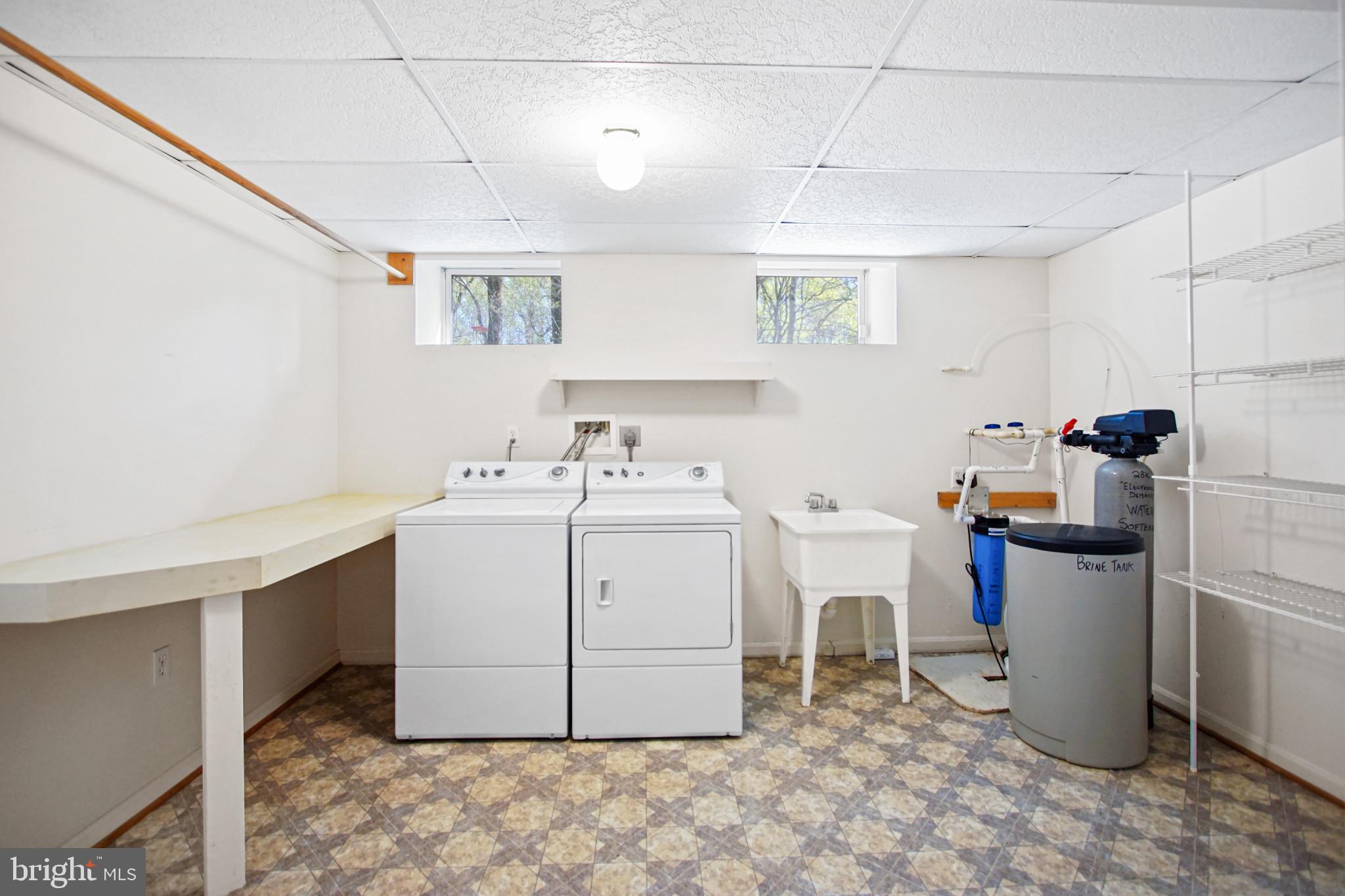 DUMONT OAKS - Residential
