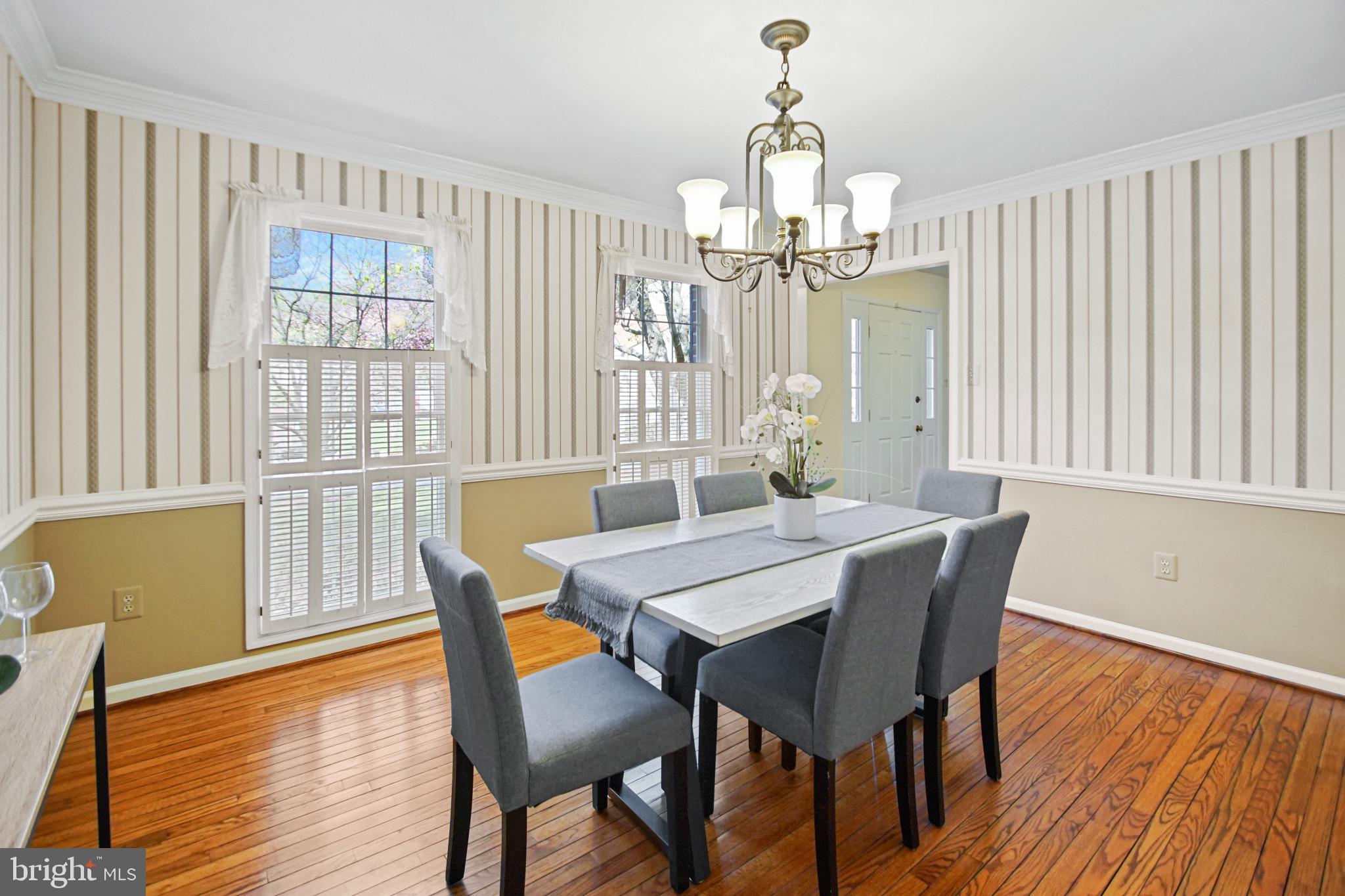 DUMONT OAKS - Residential