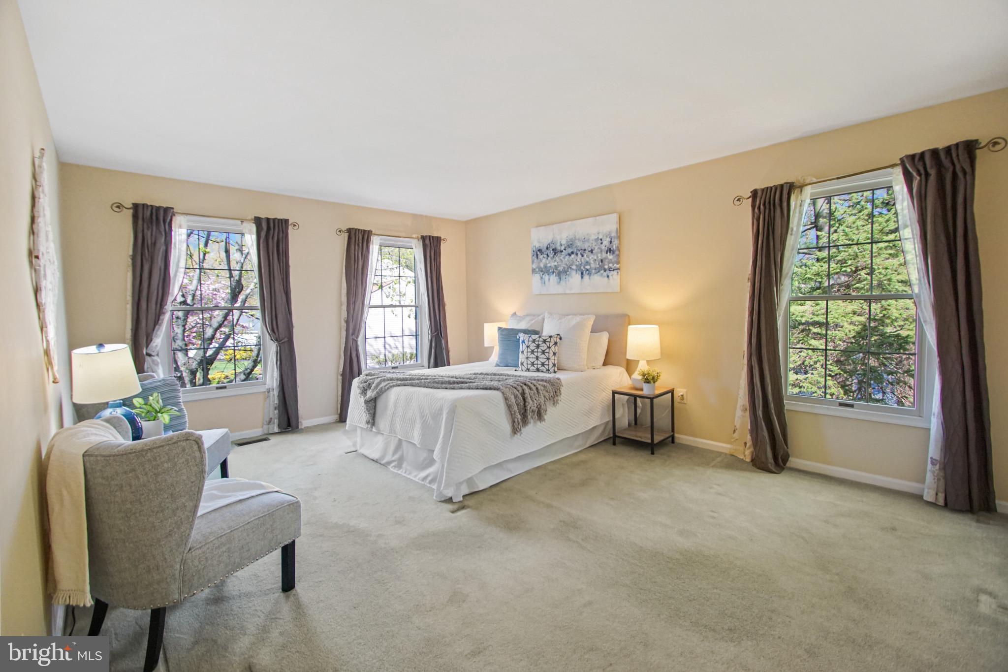 DUMONT OAKS - Residential