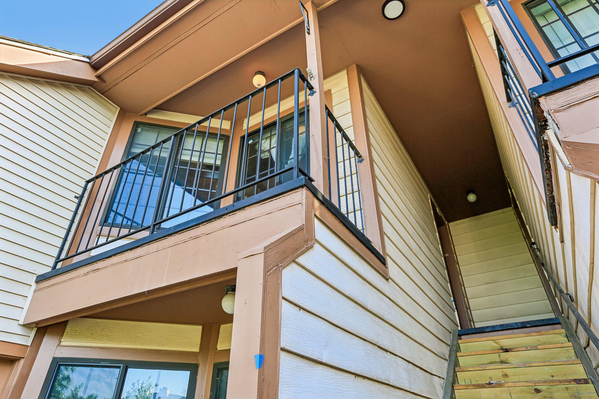 THE TIERS OF LAUREL LAKE - Residential