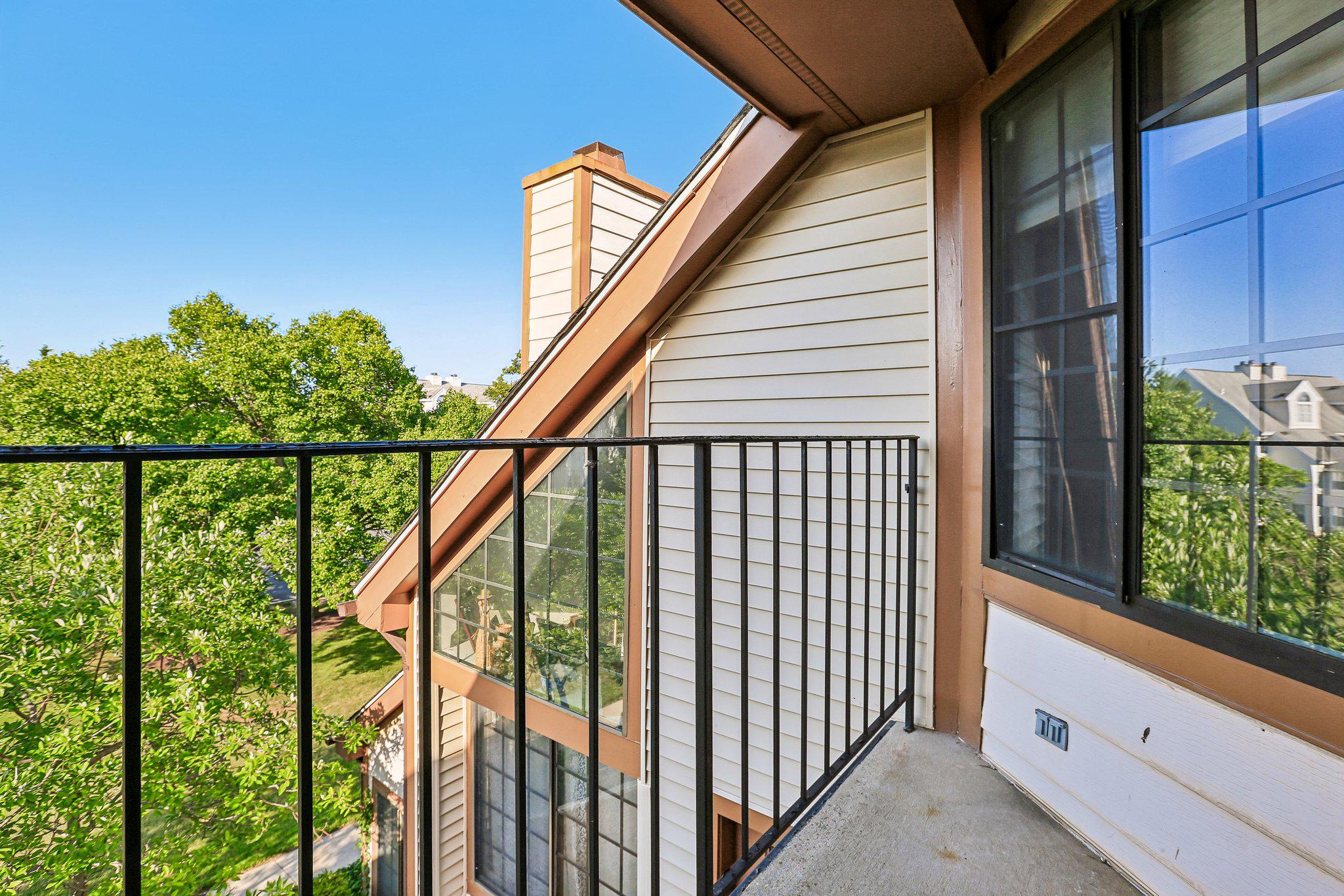 THE TIERS OF LAUREL LAKE - Residential