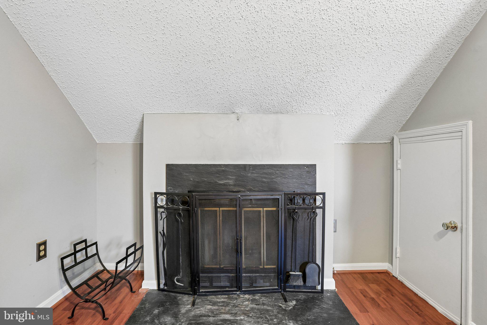 THE TIERS OF LAUREL LAKE - Residential