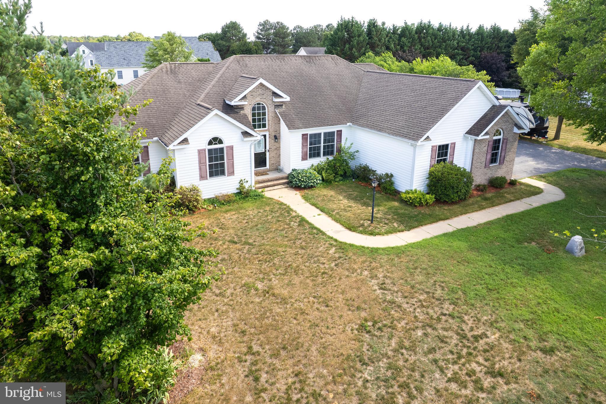 LUCKY ESTATES - Residential