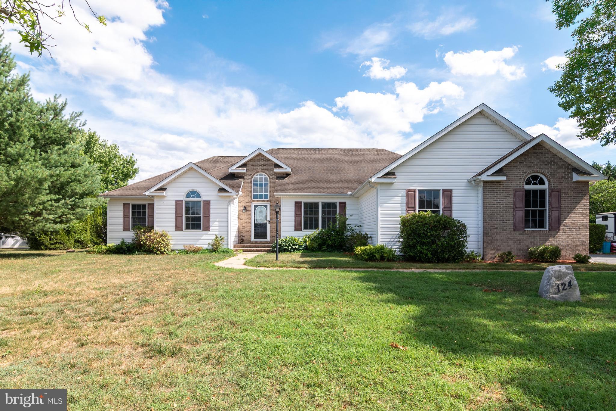 LUCKY ESTATES - Residential