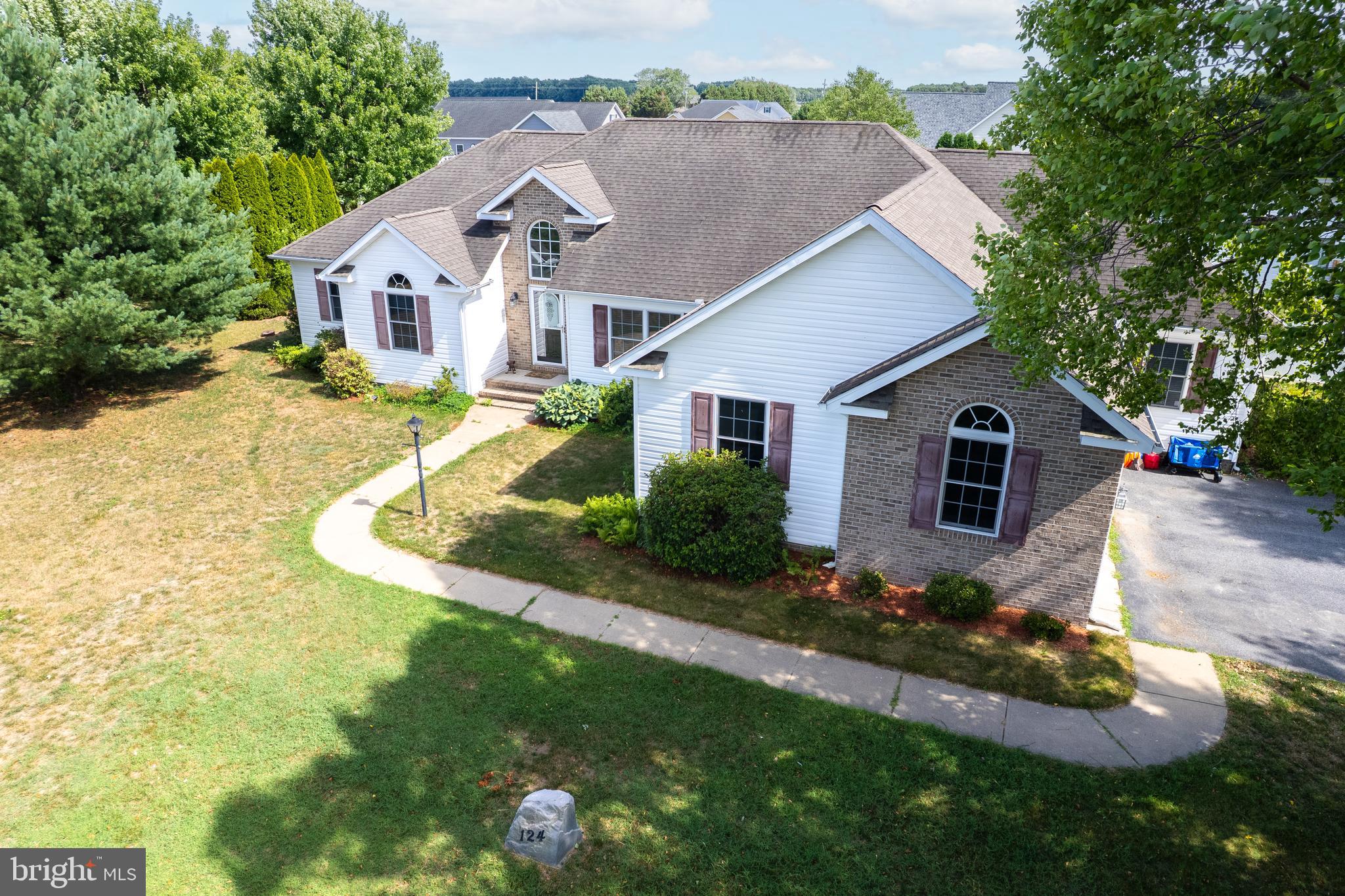 LUCKY ESTATES - Residential