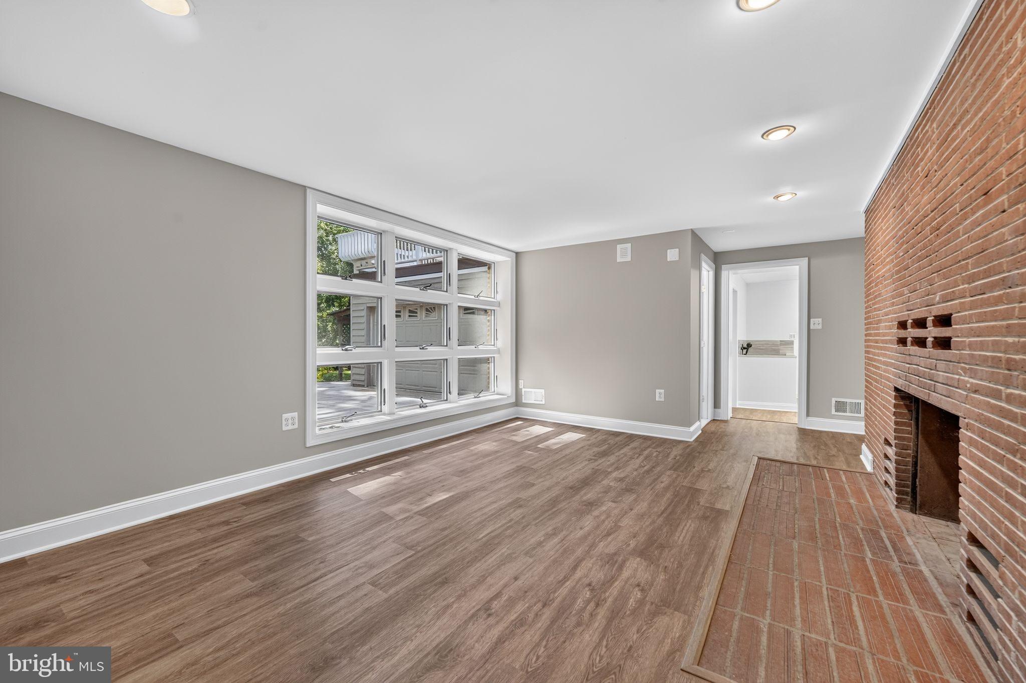SPRINGFIELD FARMS - Residential