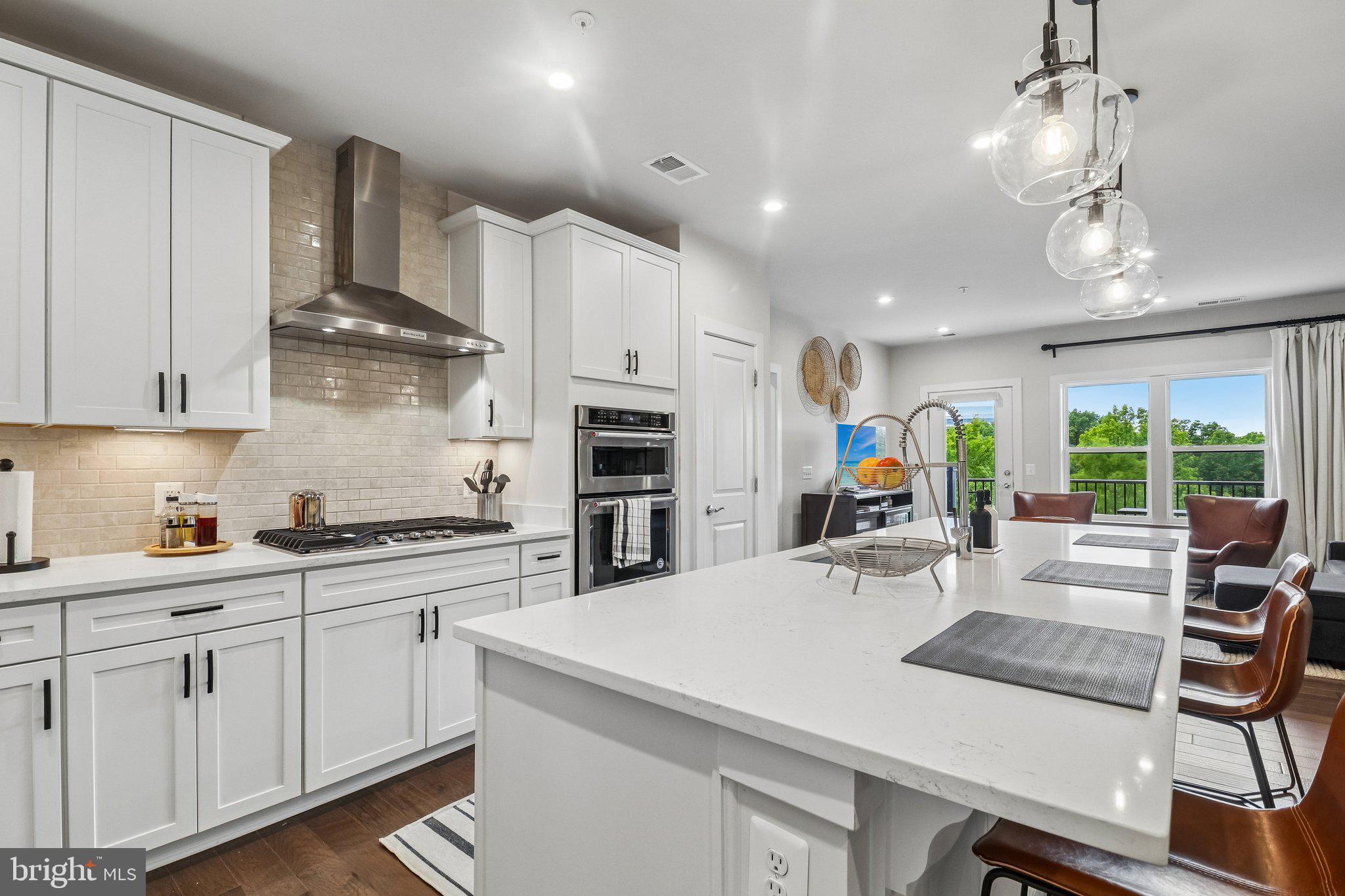 TOWER OAKS - Residential