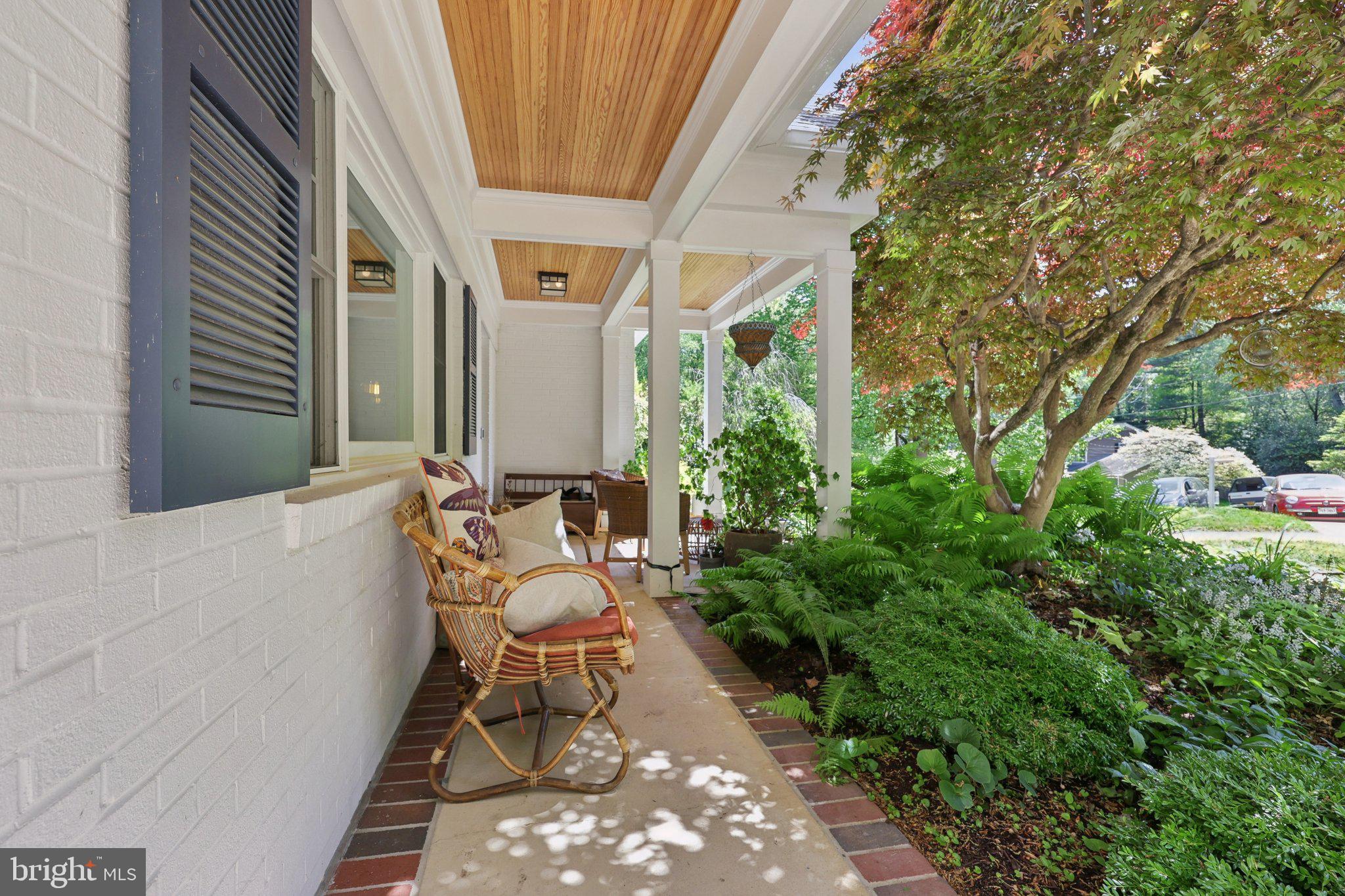 LORCOM GROVE - Residential