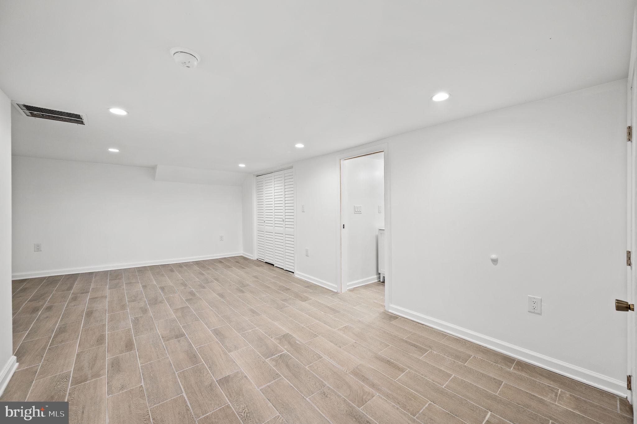 MILL CREEK - Residential
