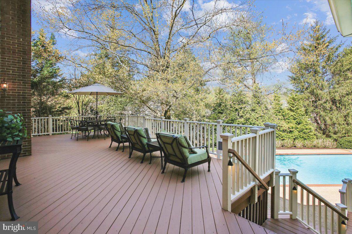 SUMMERWOOD - Residential