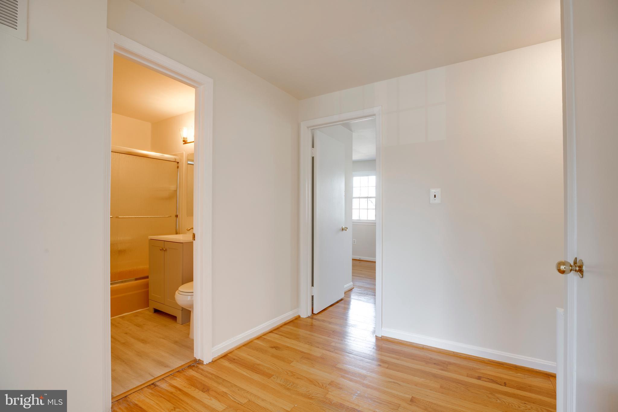 GREENWICH - Residential