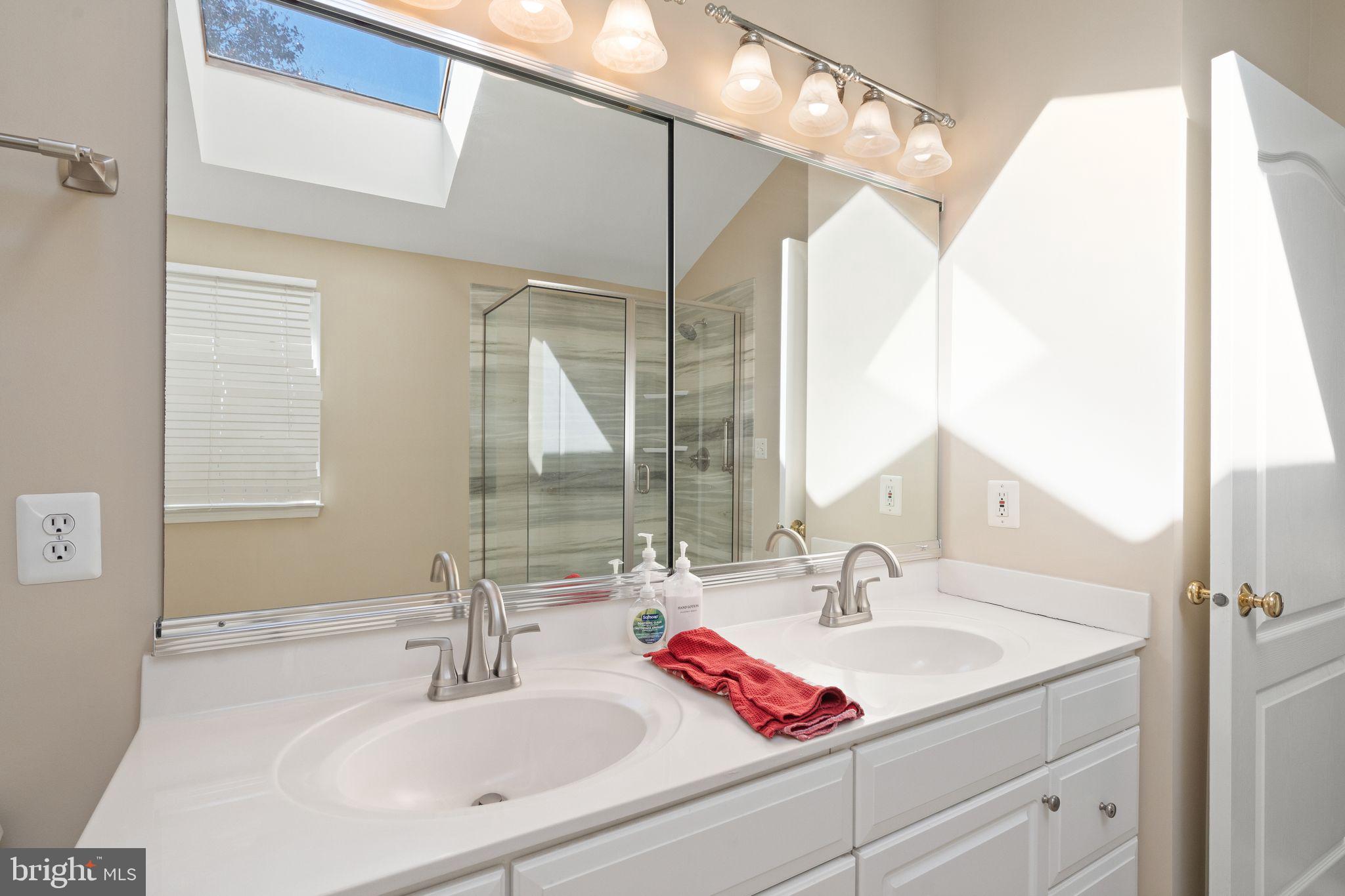 CRIPPENS CORNER - Residential Lease