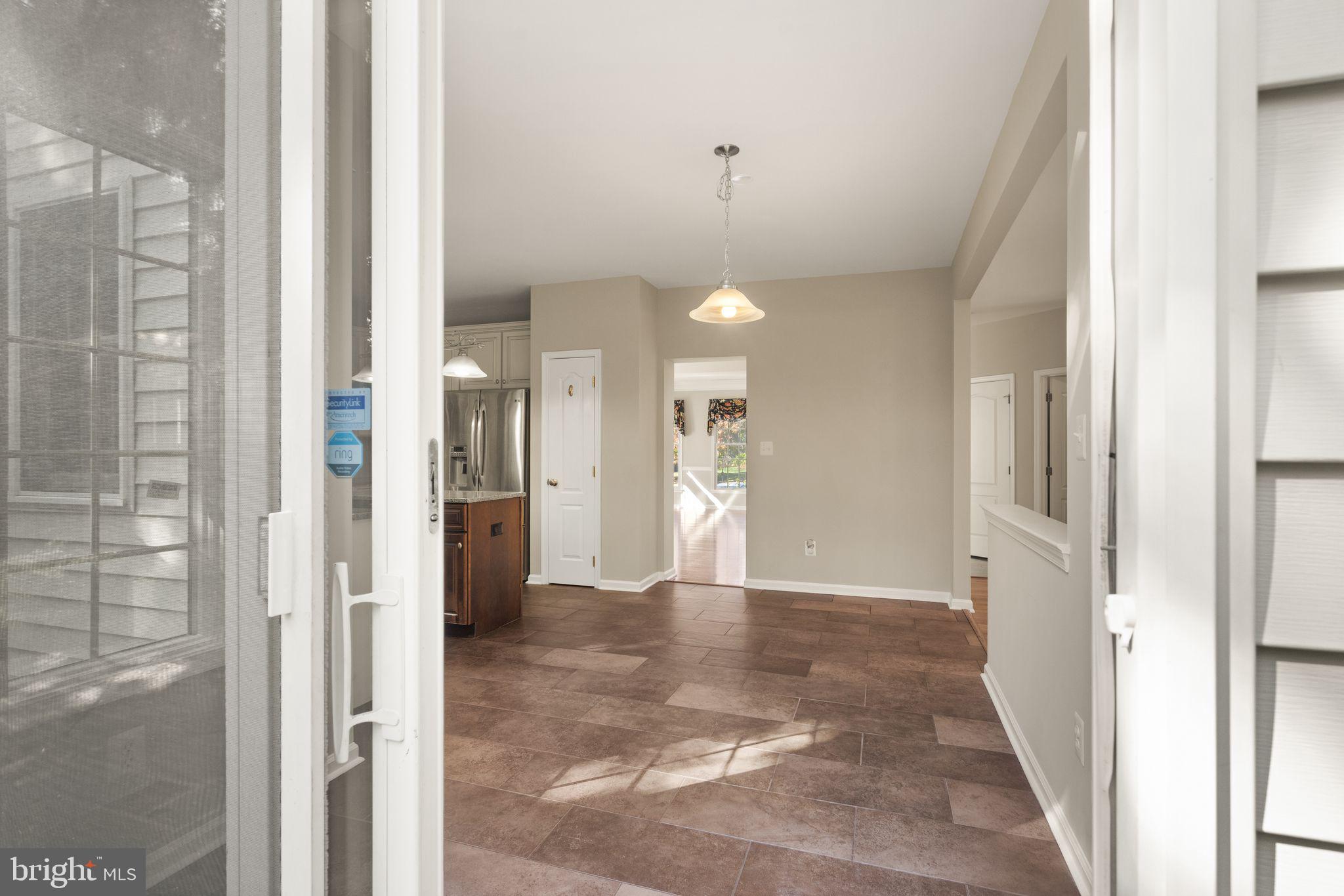 CRIPPENS CORNER - Residential Lease
