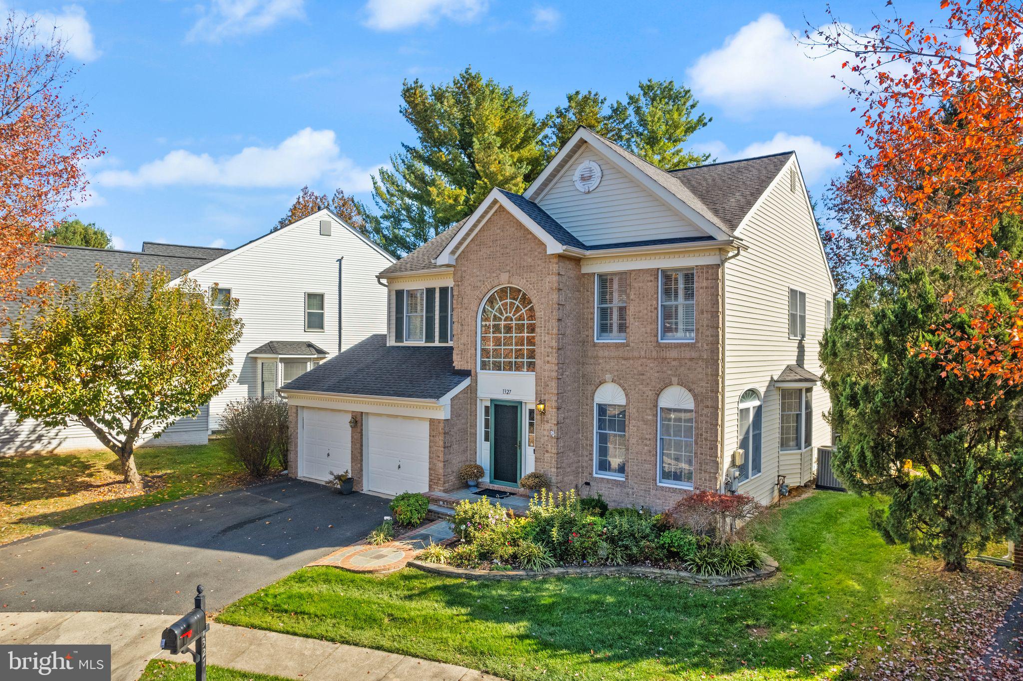 CRIPPENS CORNER - Residential Lease