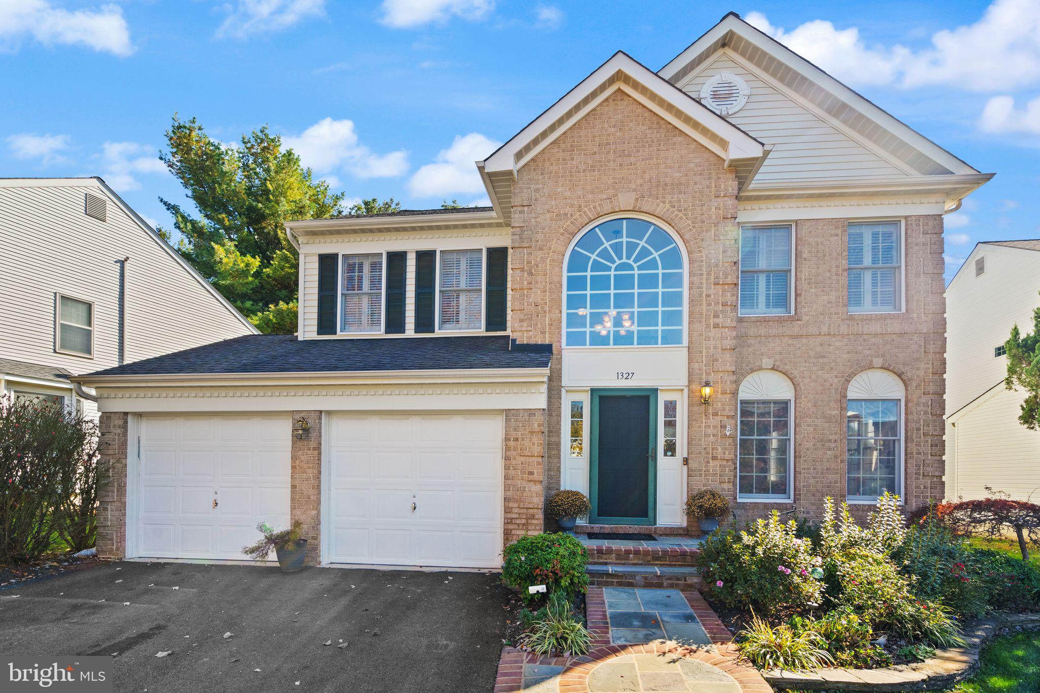 CRIPPENS CORNER - Residential Lease
