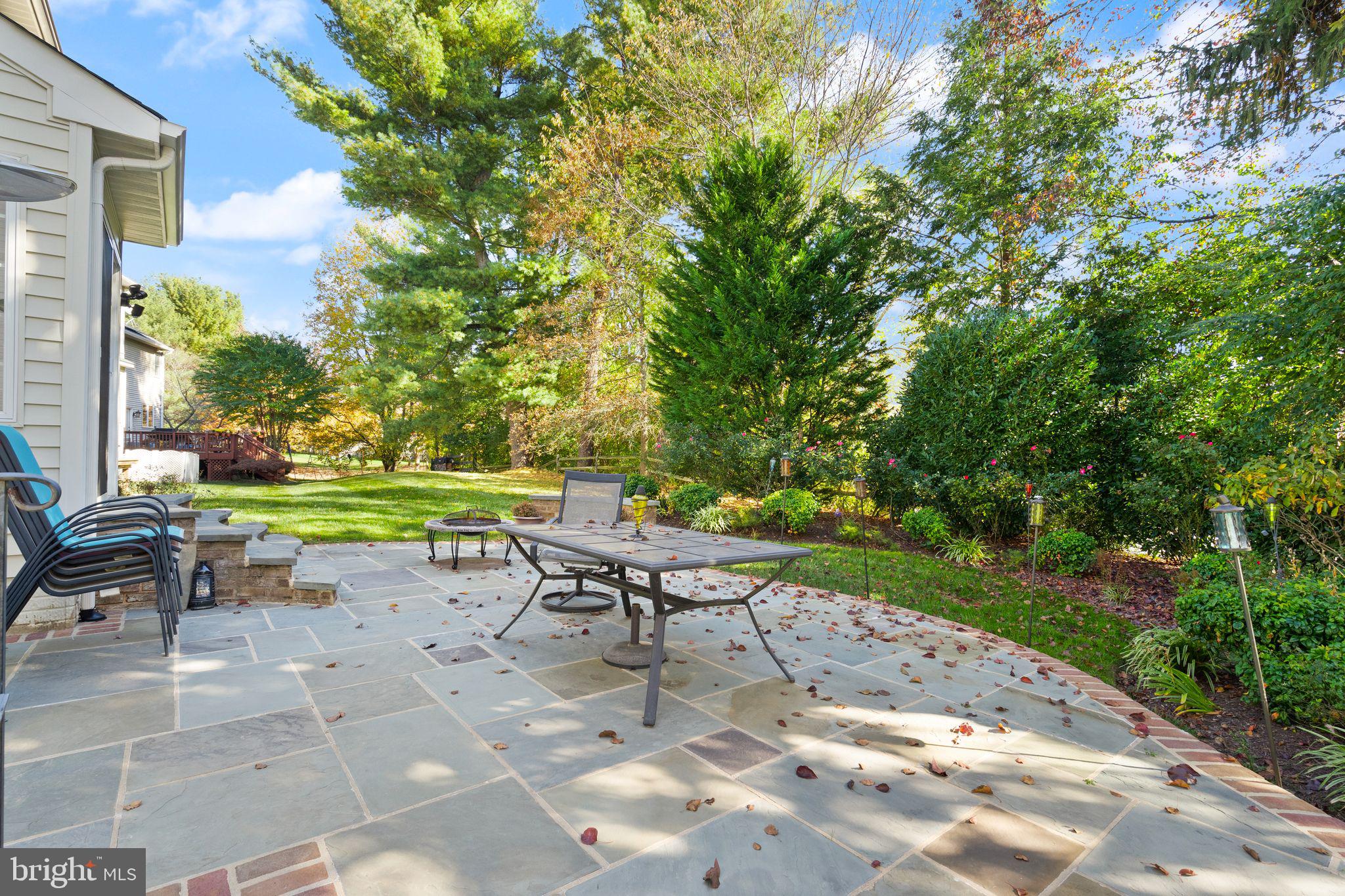 CRIPPENS CORNER - Residential Lease