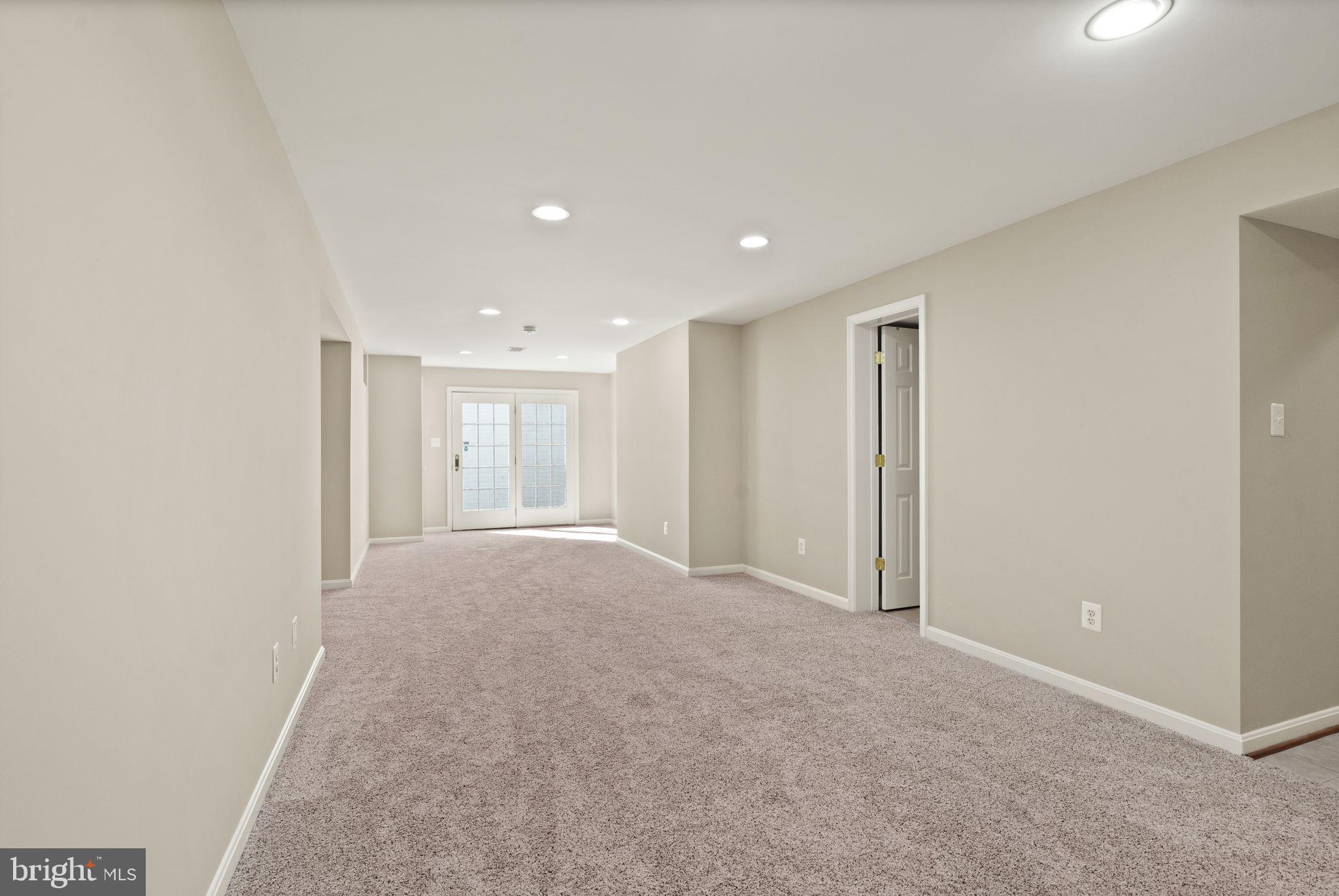 CRIPPENS CORNER - Residential Lease