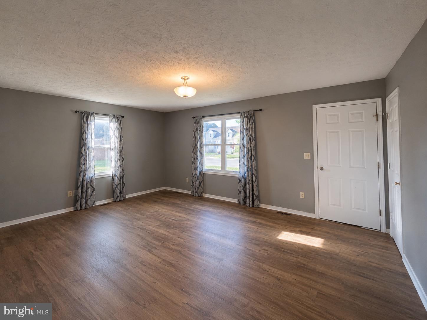 GROTTOES - Residential