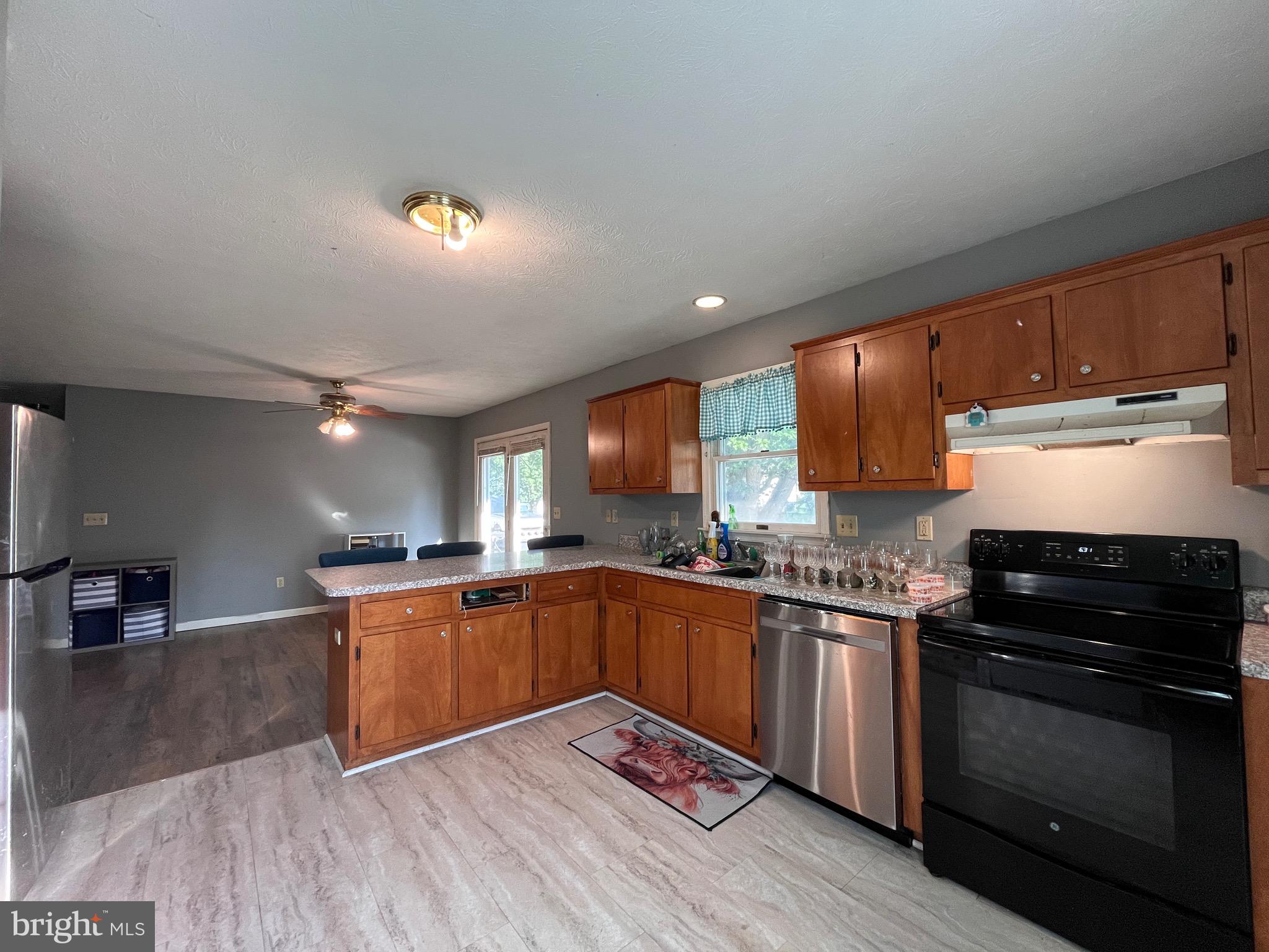 GROTTOES - Residential