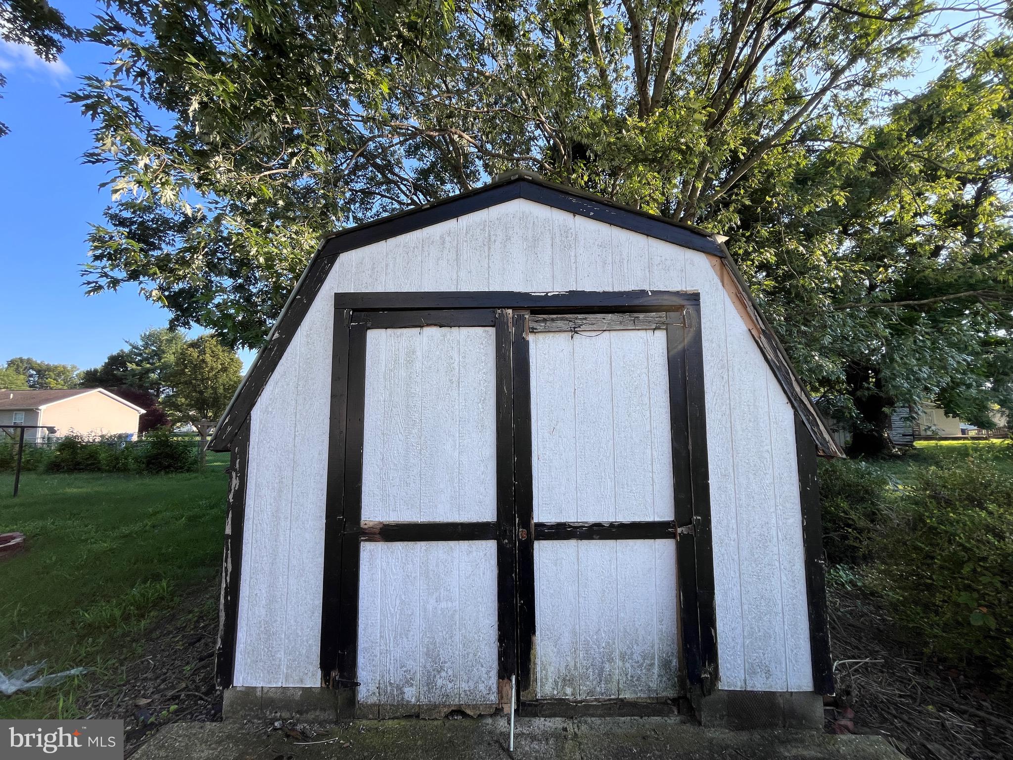 GROTTOES - Residential