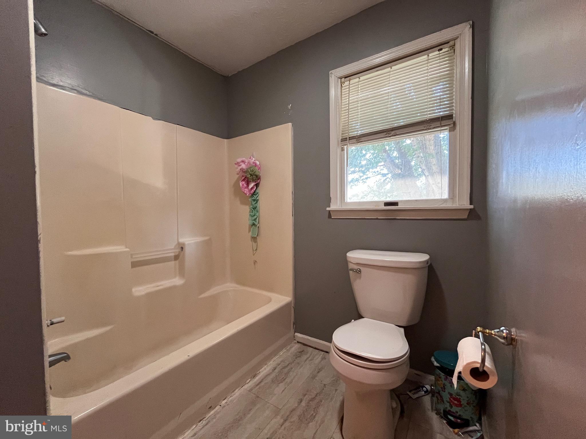 GROTTOES - Residential