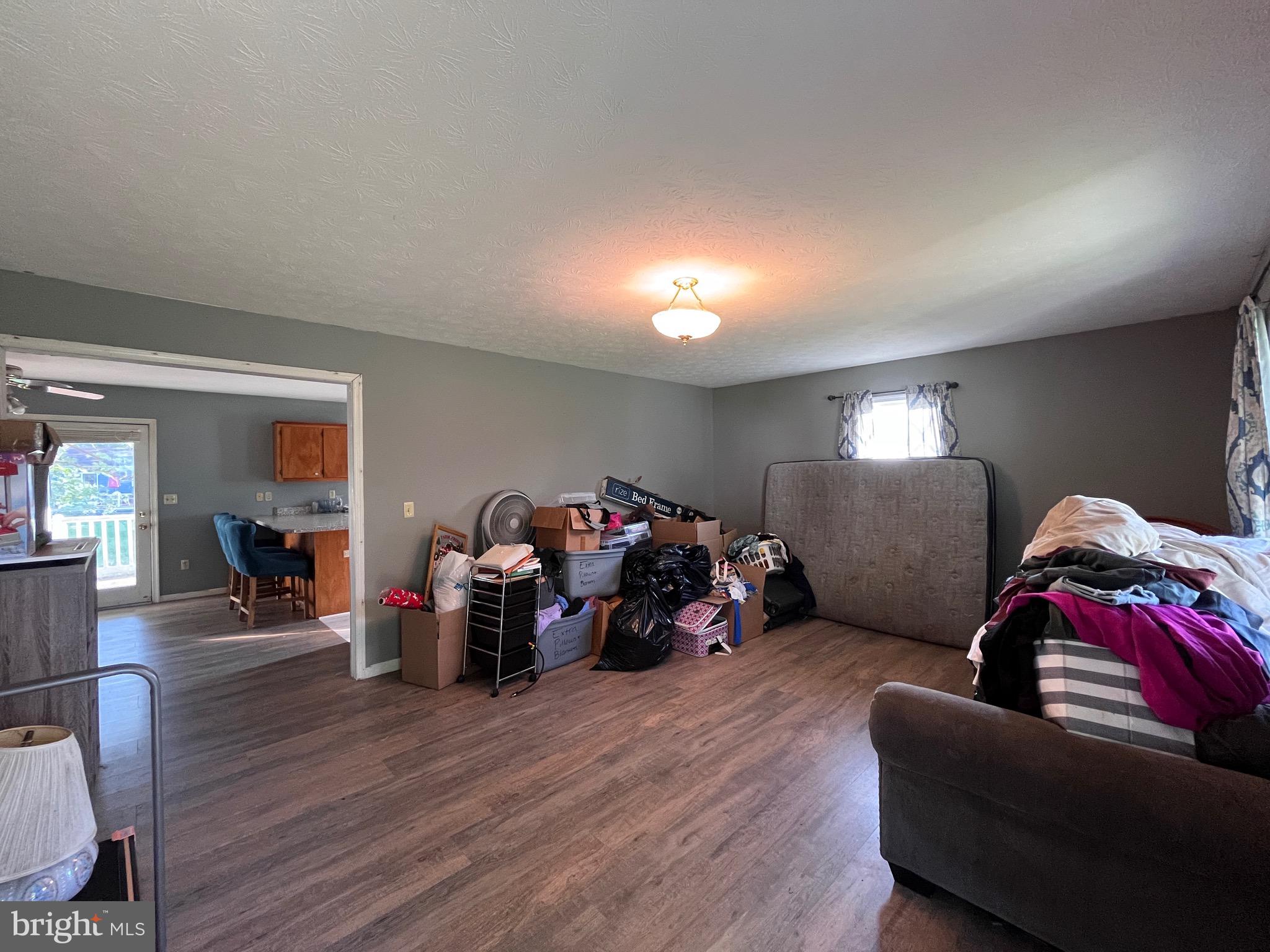 GROTTOES - Residential