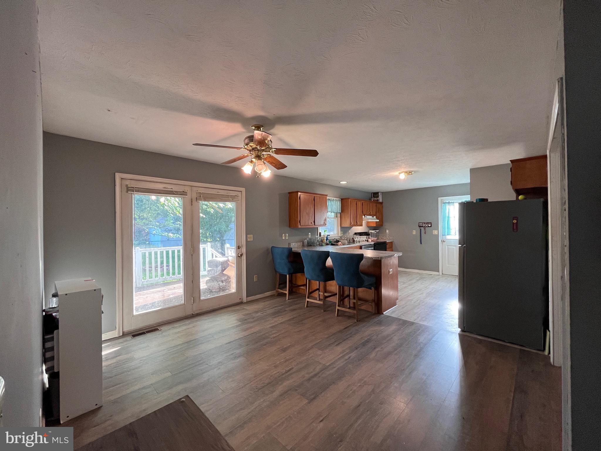 GROTTOES - Residential