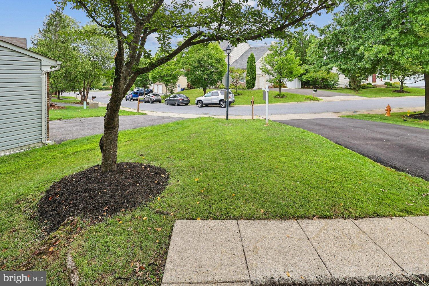 SCARLET OAKS - Residential