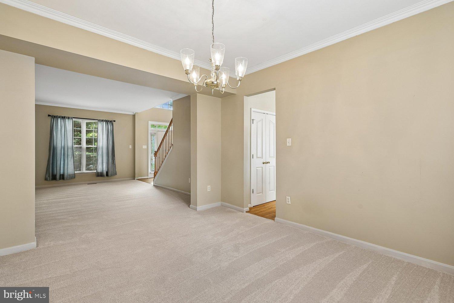 SCARLET OAKS - Residential