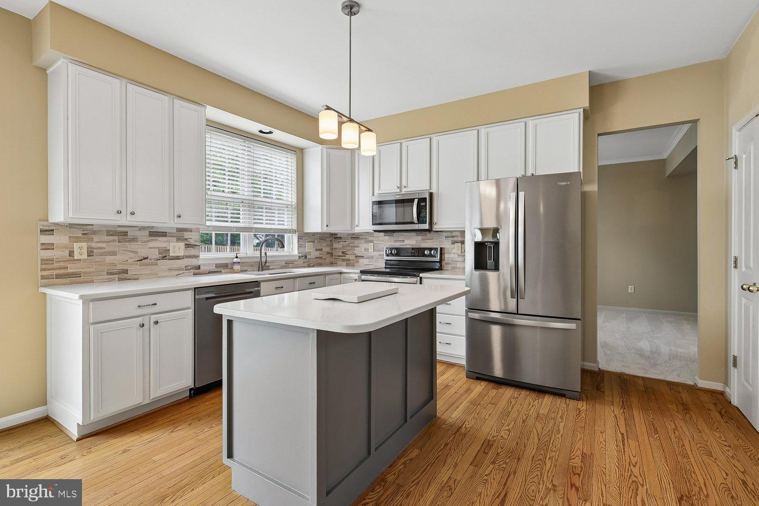 SCARLET OAKS - Residential
