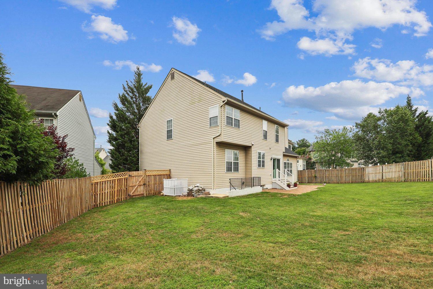 SCARLET OAKS - Residential