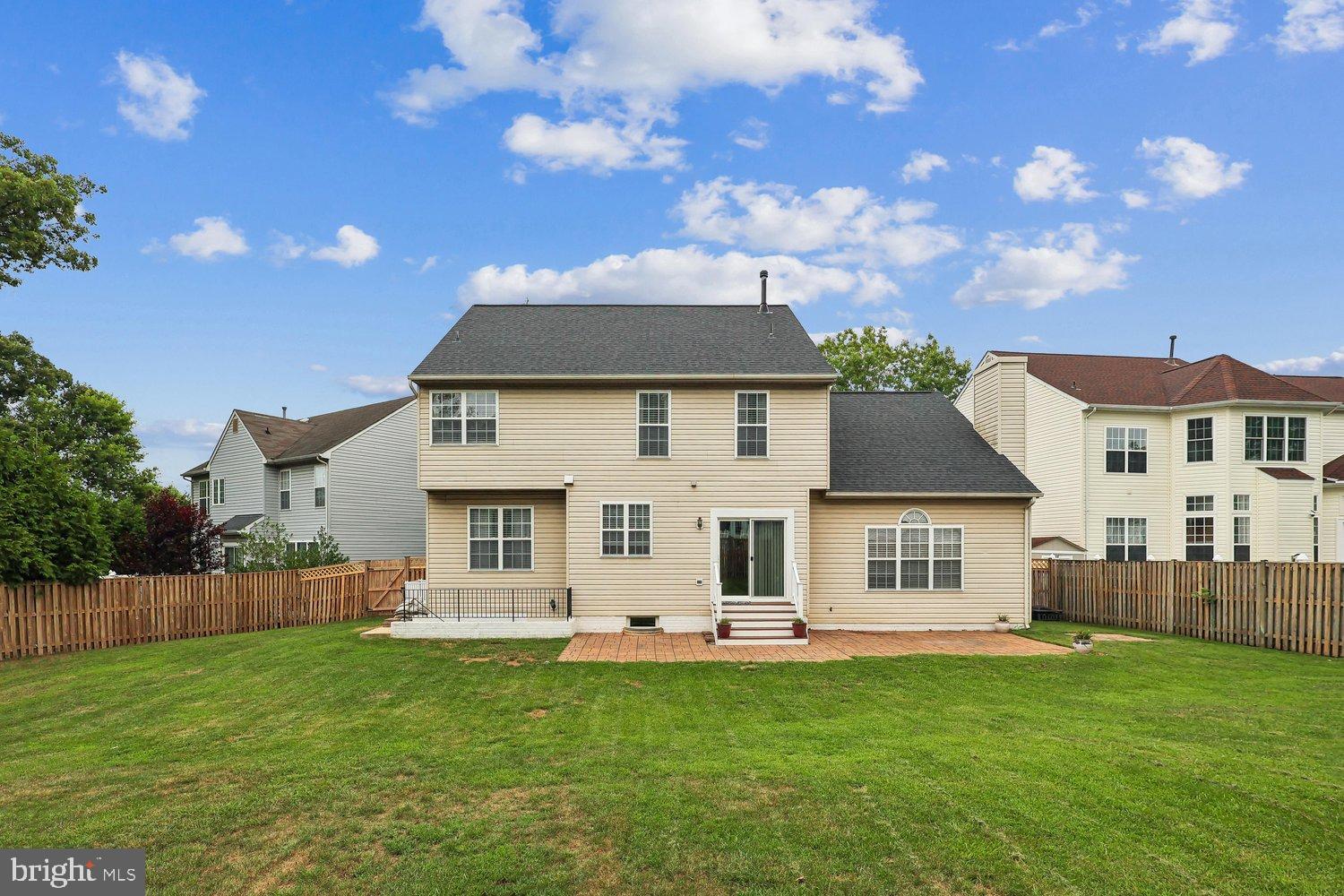 SCARLET OAKS - Residential