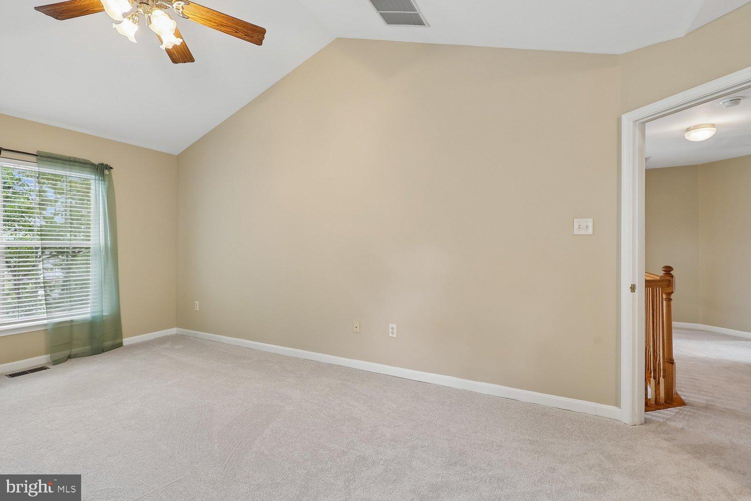 SCARLET OAKS - Residential