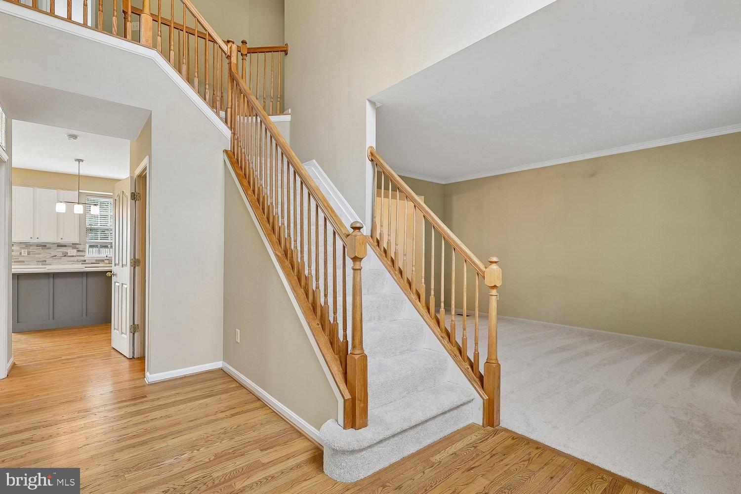 SCARLET OAKS - Residential