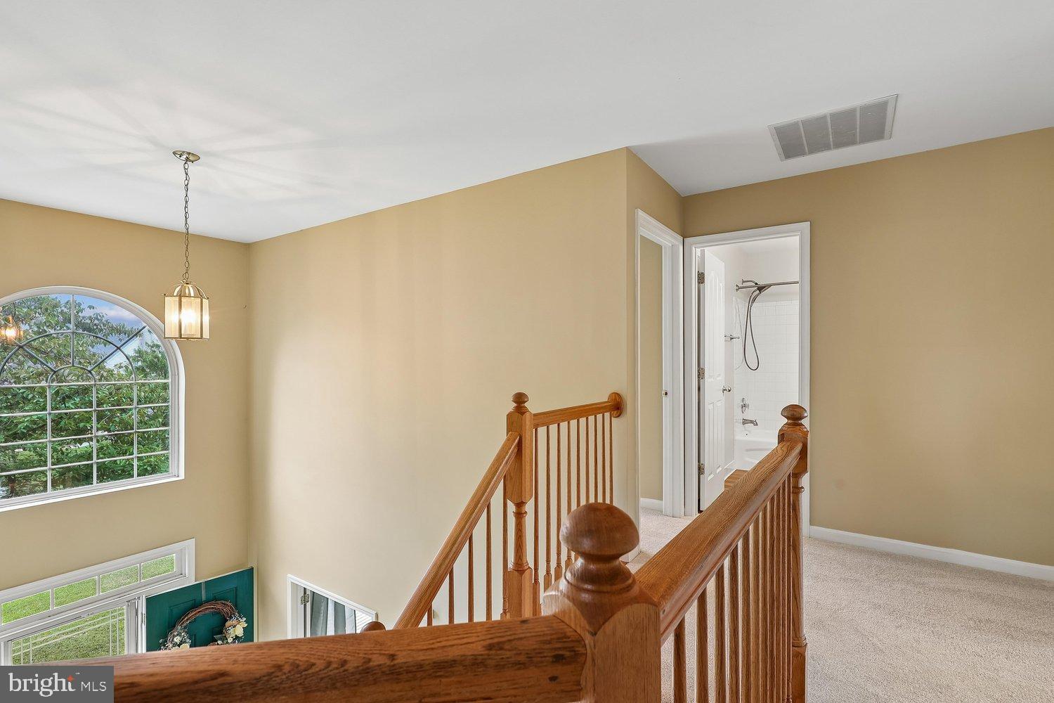 SCARLET OAKS - Residential