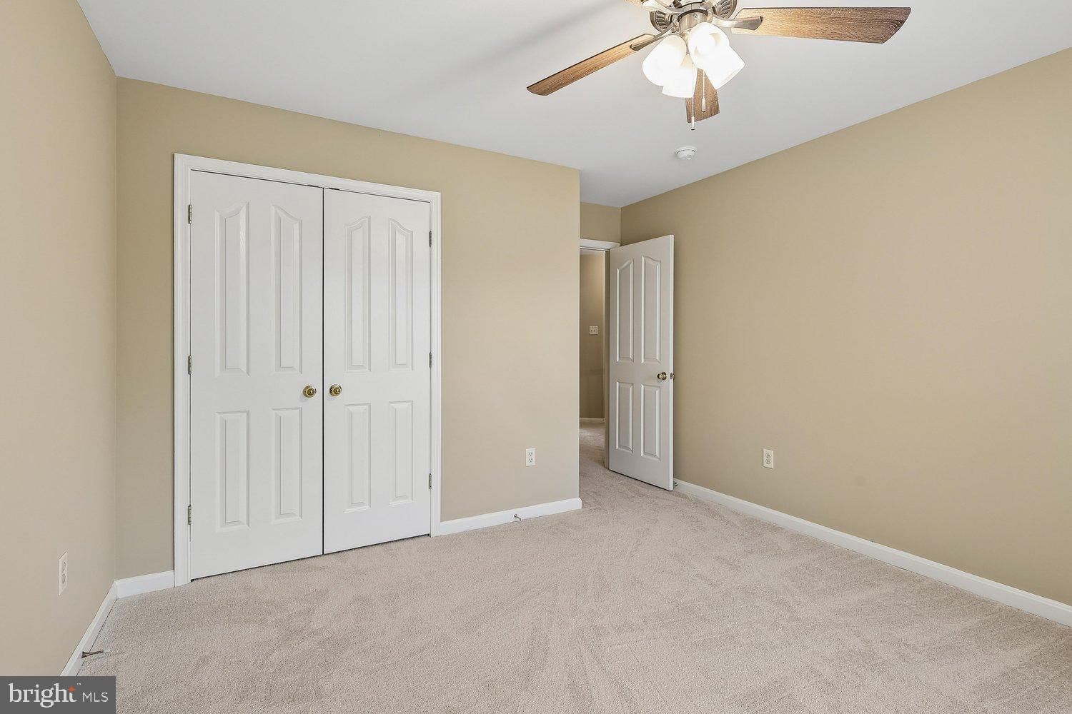 SCARLET OAKS - Residential