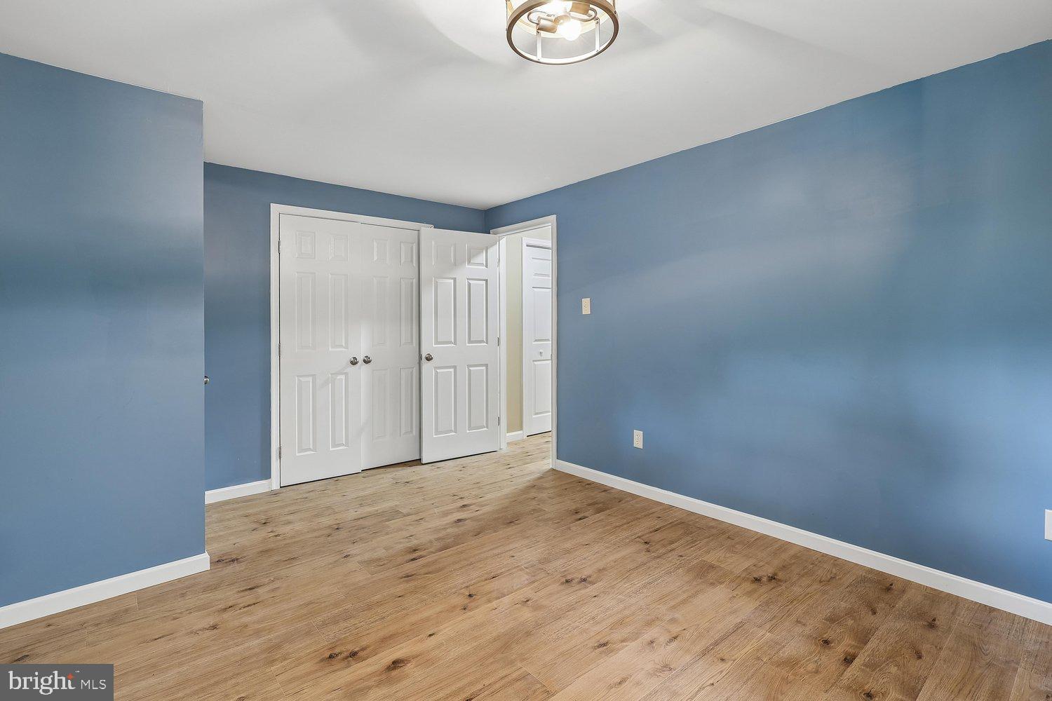 SCARLET OAKS - Residential