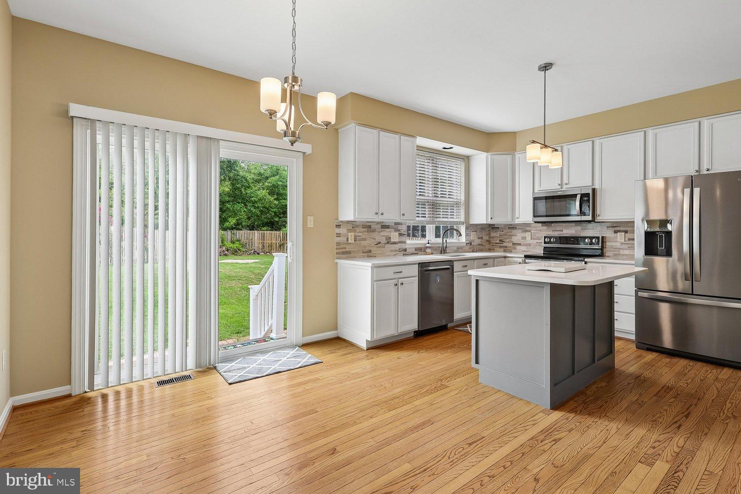 SCARLET OAKS - Residential