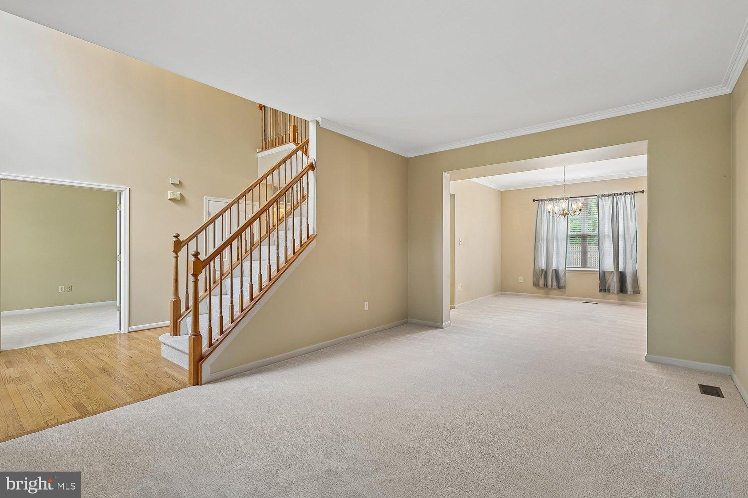 SCARLET OAKS - Residential