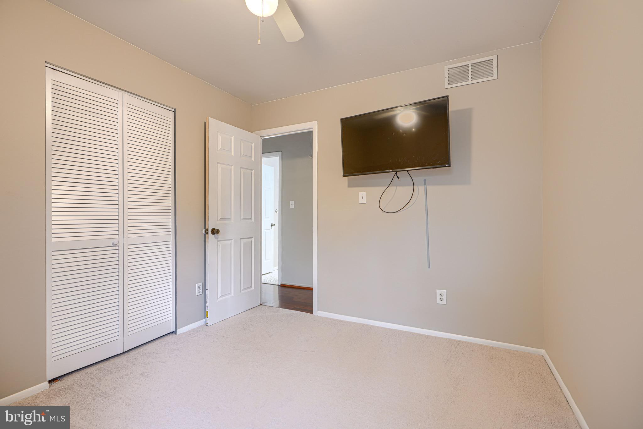 BAY COUNTRY - Residential