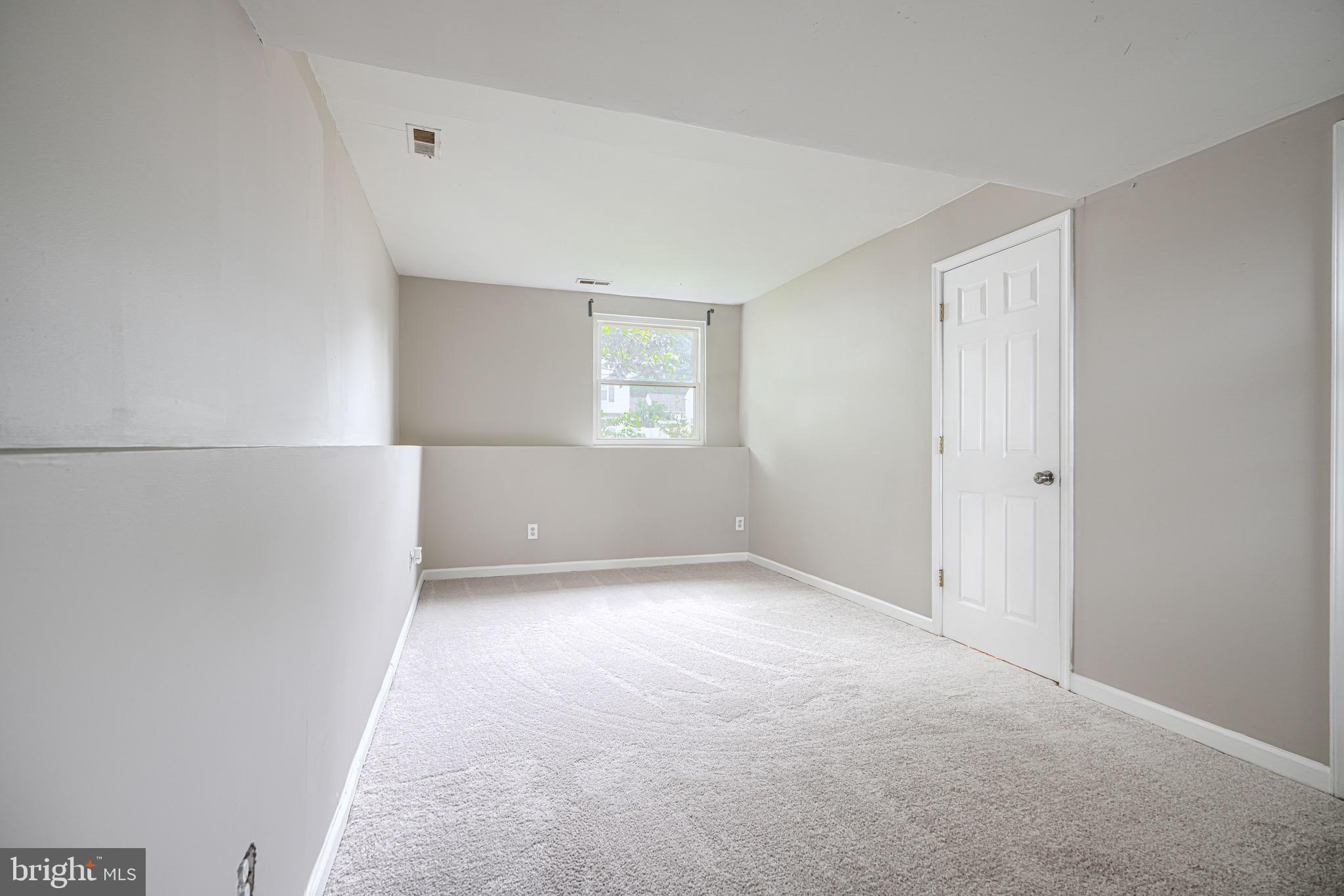 BAY COUNTRY - Residential