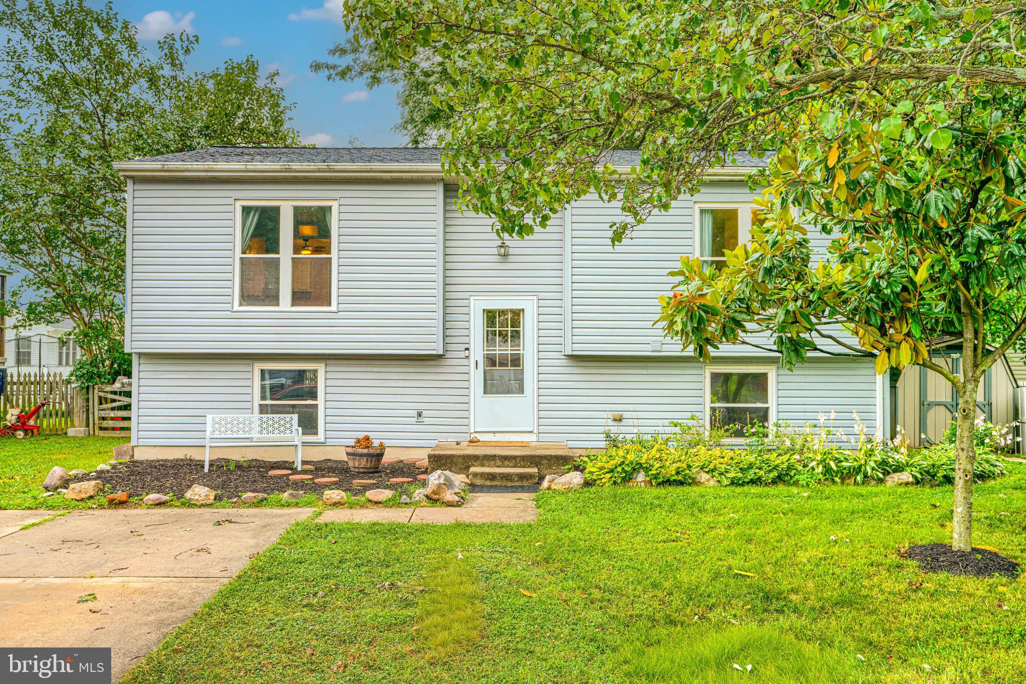 BAY COUNTRY - Residential