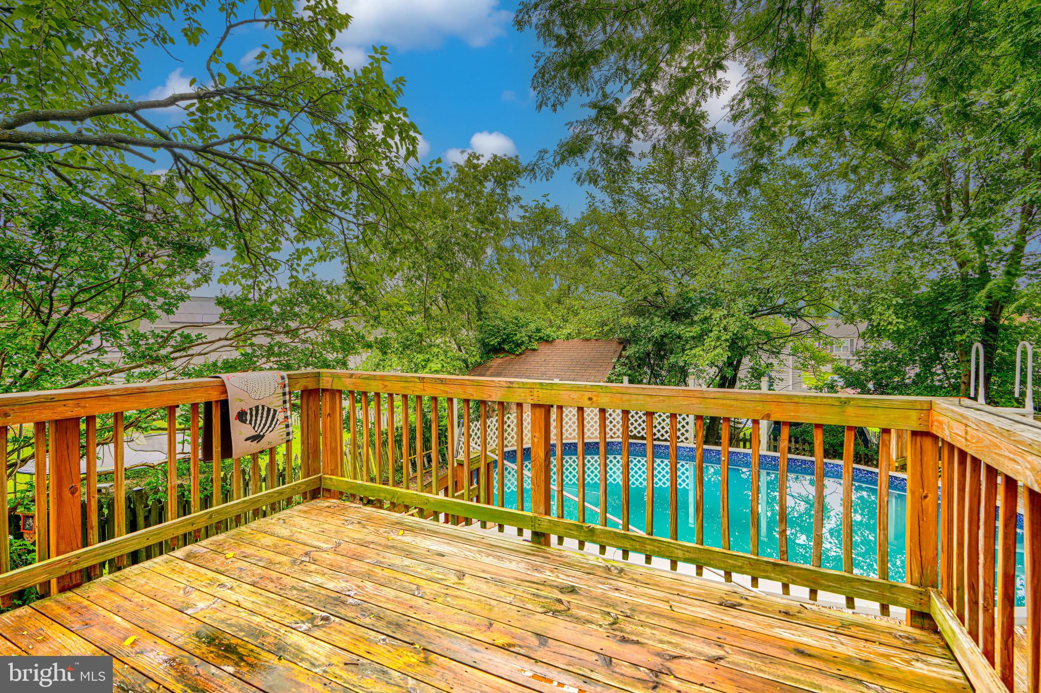 BAY COUNTRY - Residential