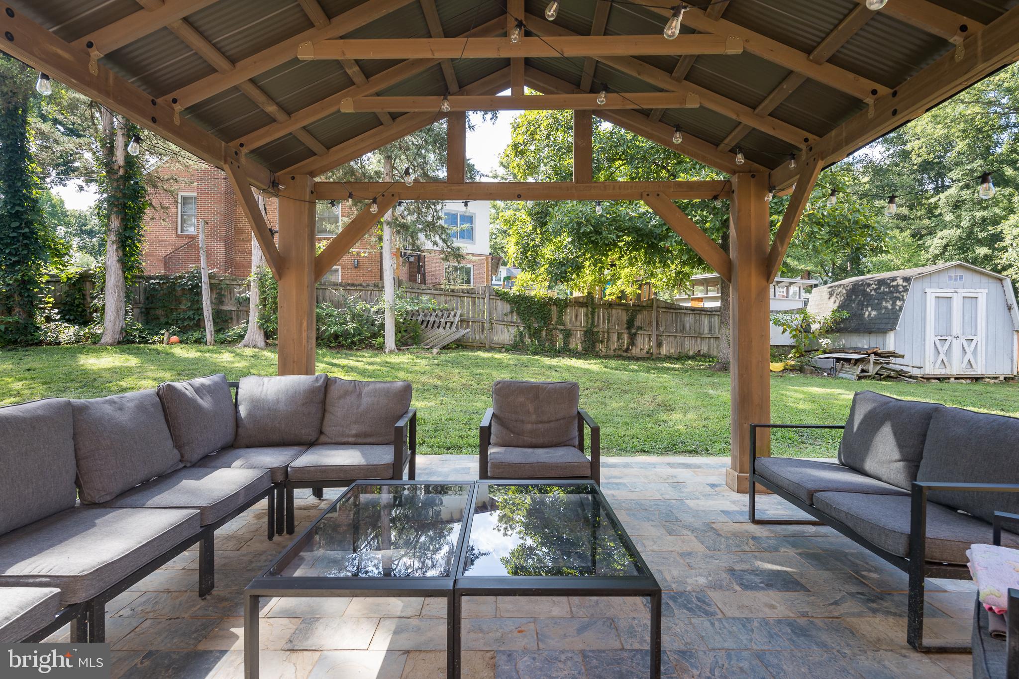 WAYNEWOOD - Residential