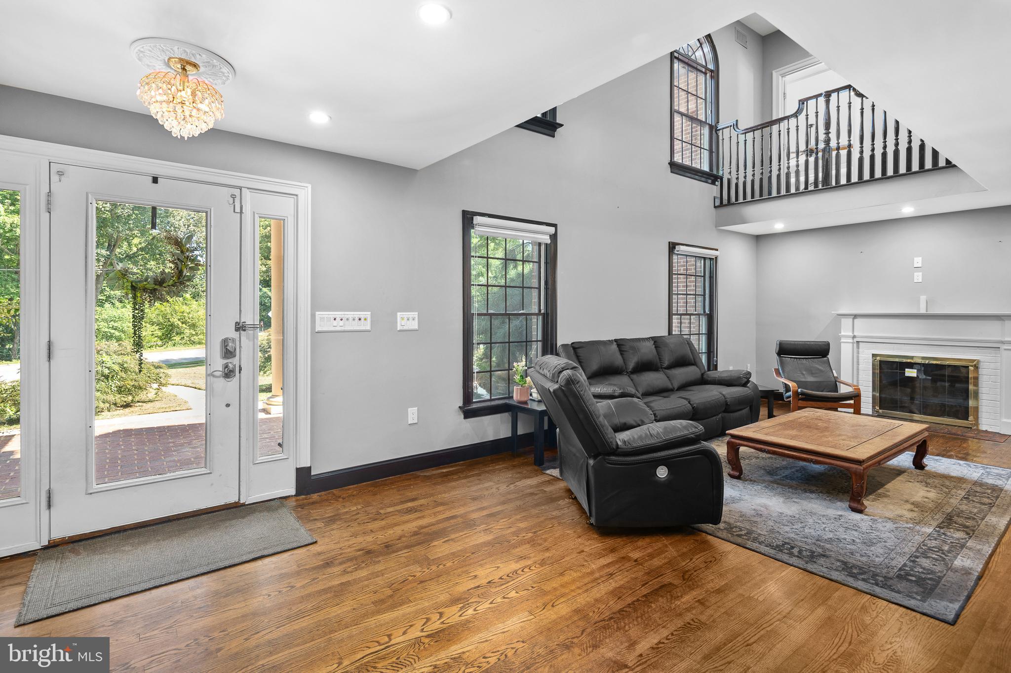 WAYNEWOOD - Residential