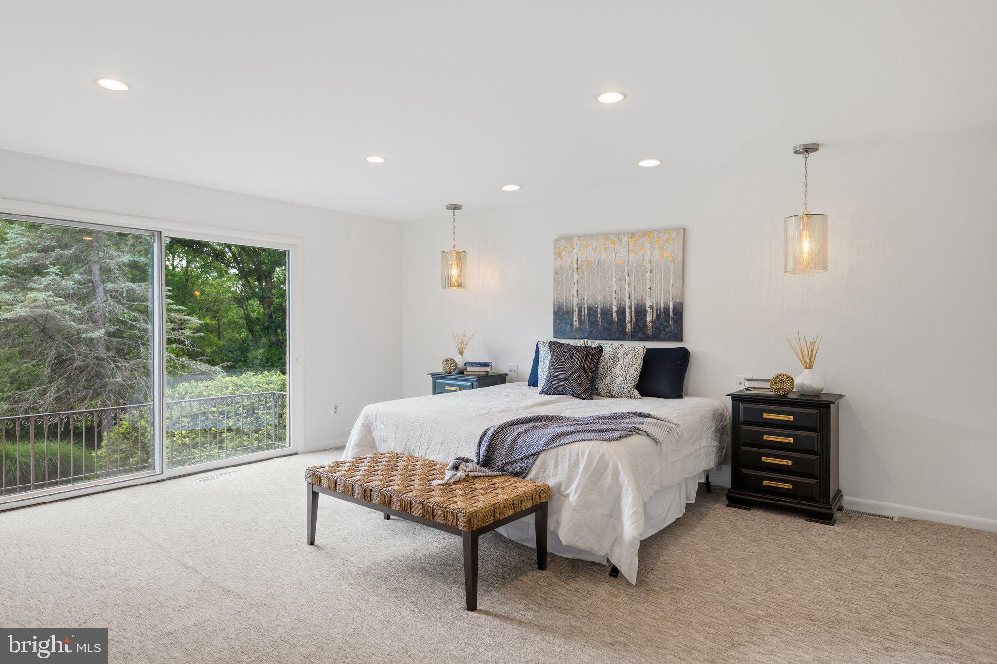 MANOR BROOK - Residential