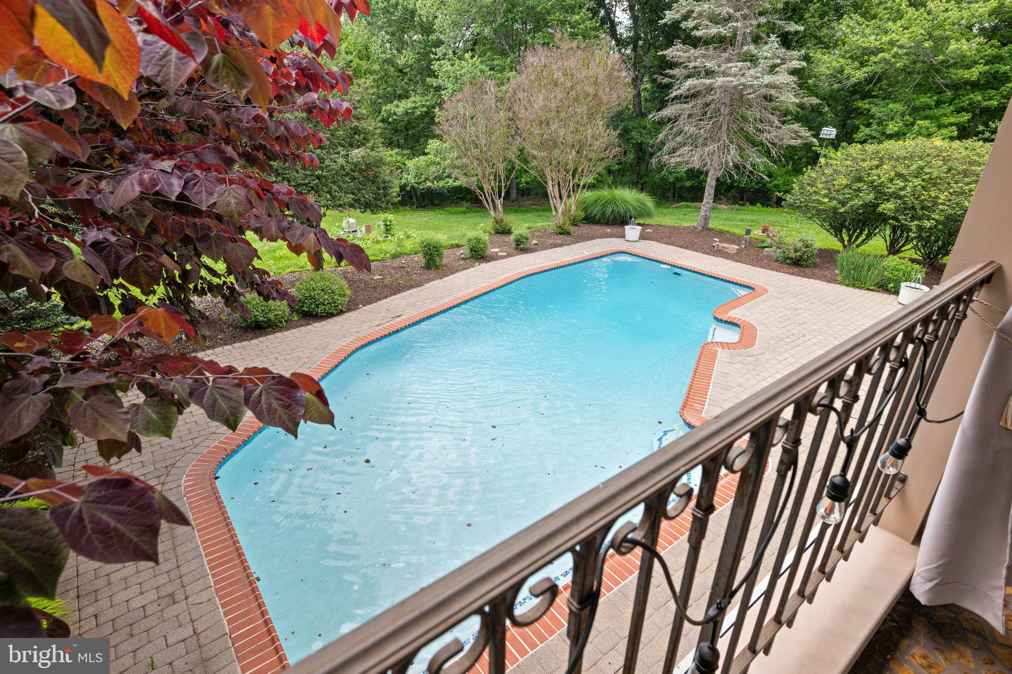 MANOR BROOK - Residential