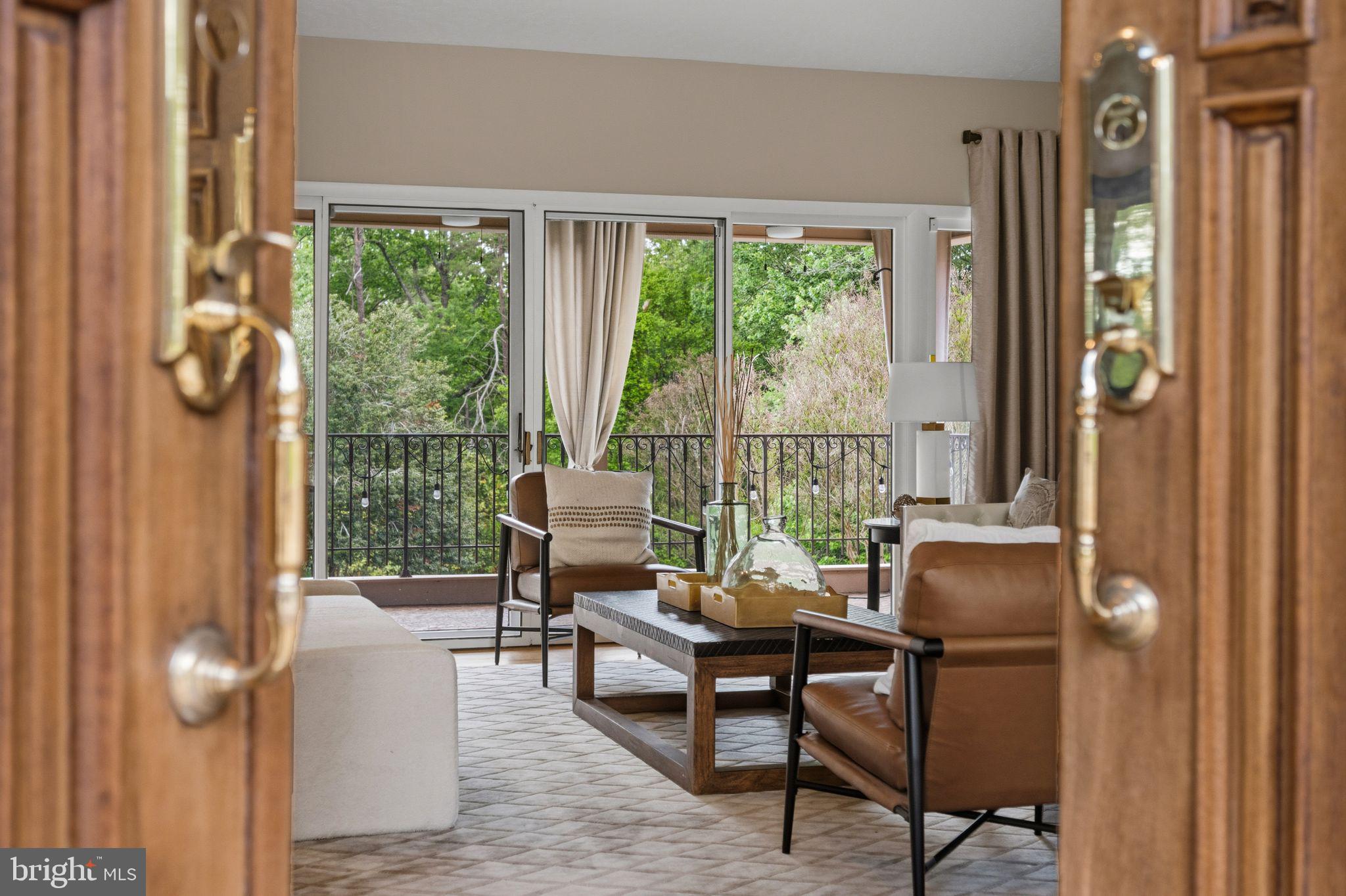 MANOR BROOK - Residential